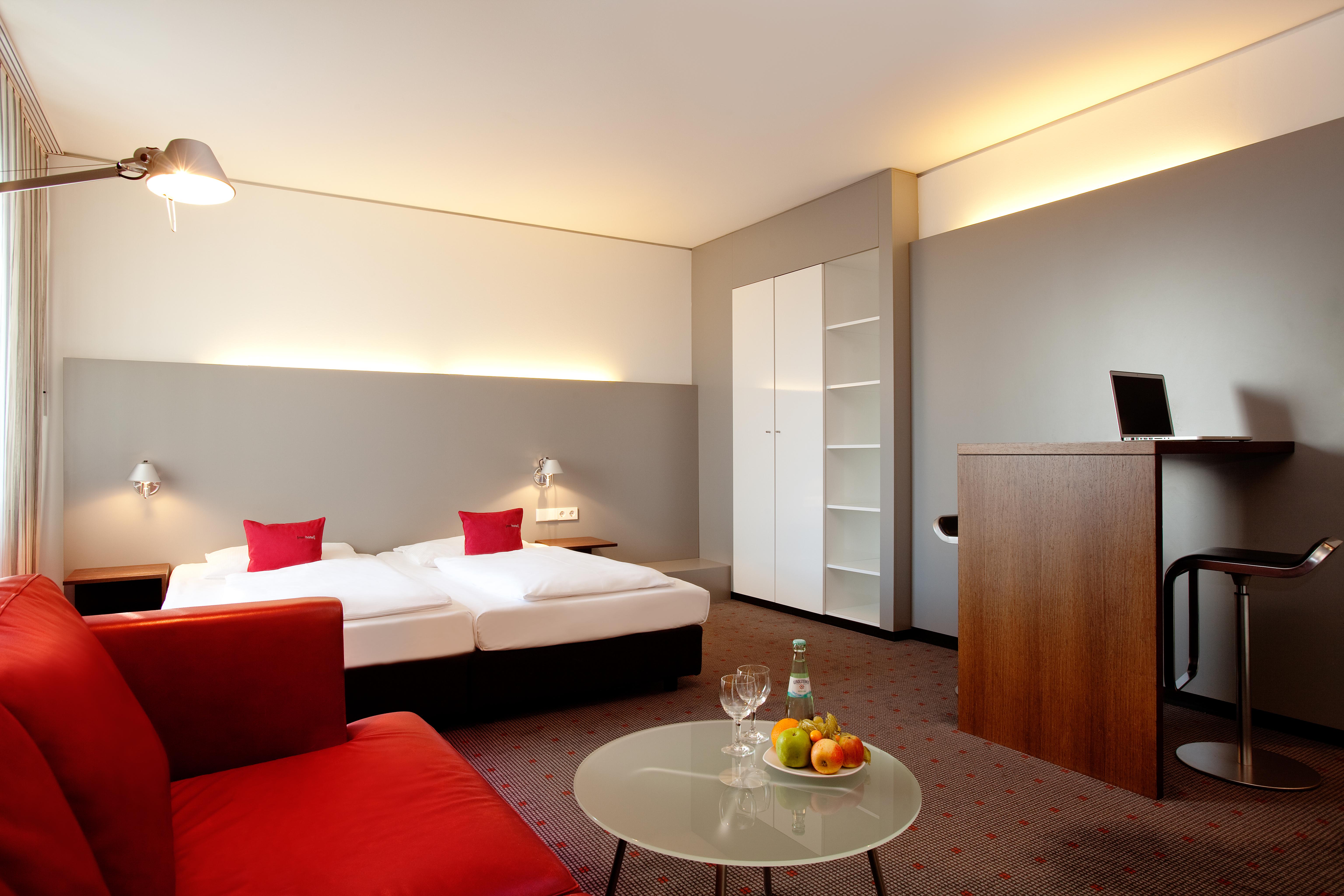 Vienna House Easy By Wyndham Stuttgart Hotel Eksteriør billede