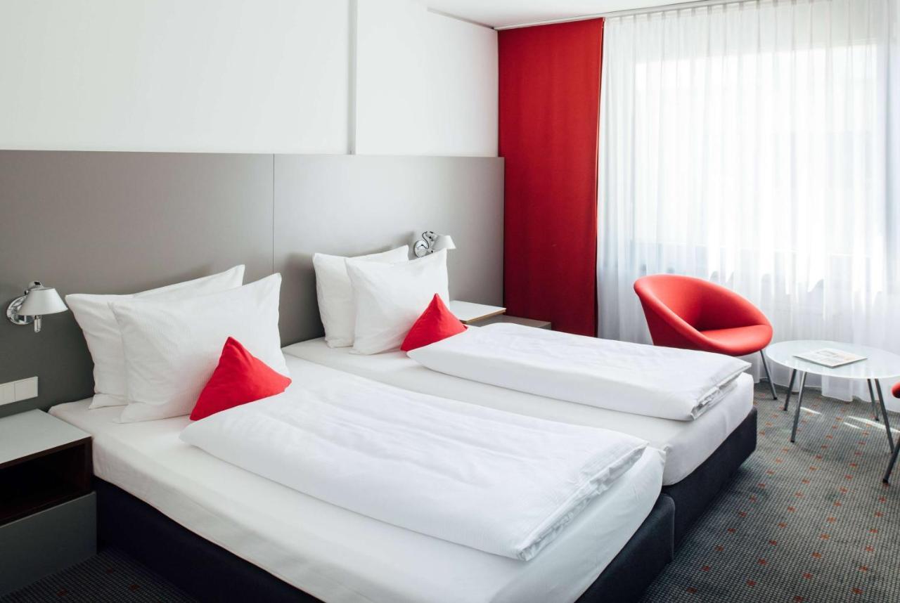 Vienna House Easy By Wyndham Stuttgart Hotel Eksteriør billede