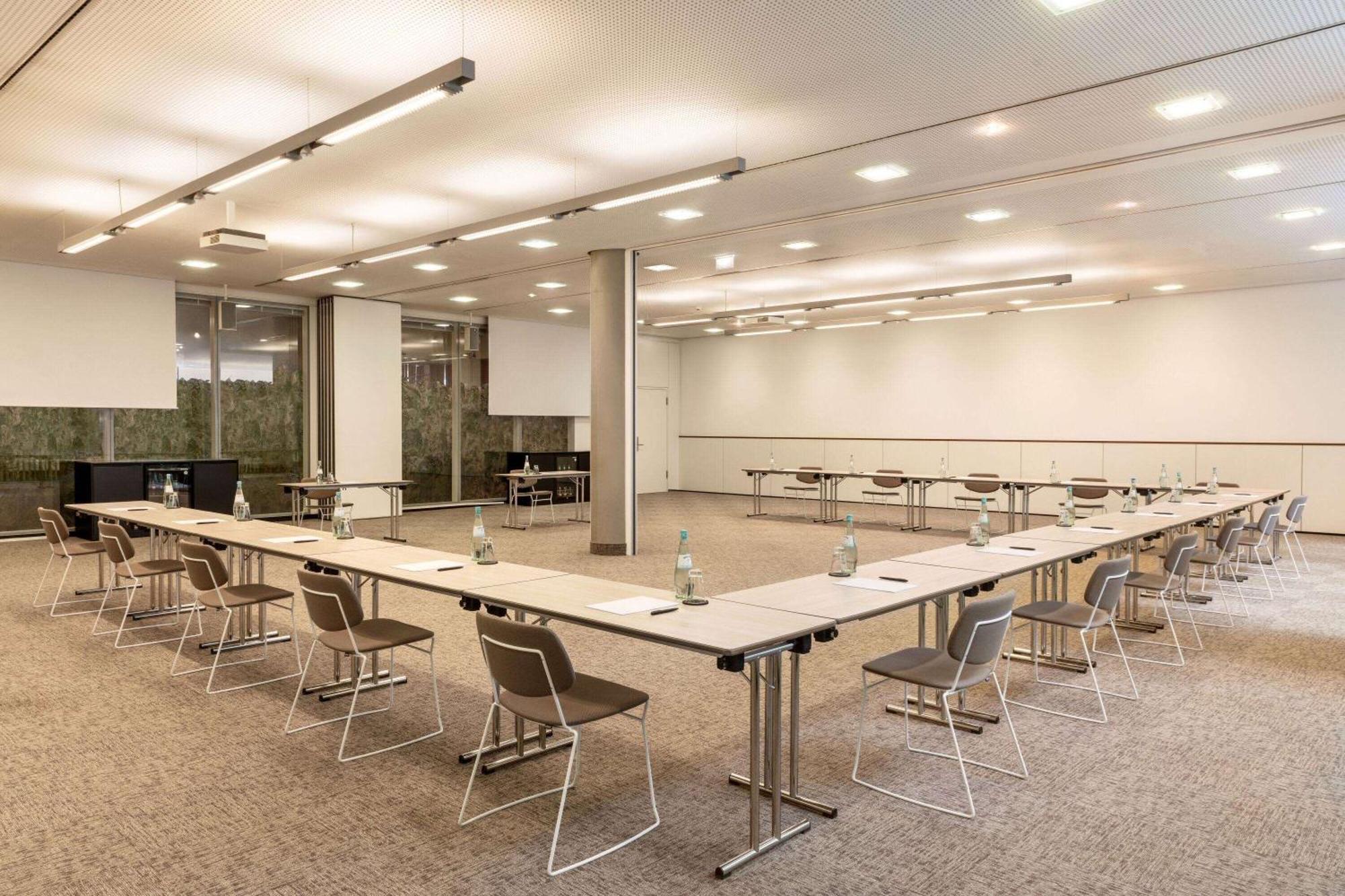Vienna House Easy By Wyndham Stuttgart Hotel Eksteriør billede